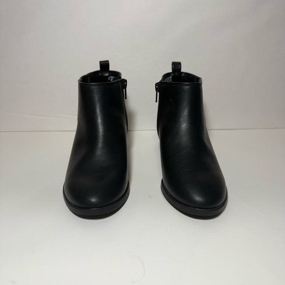 Old Navy Other - Old Navy Black Ankle Booties
